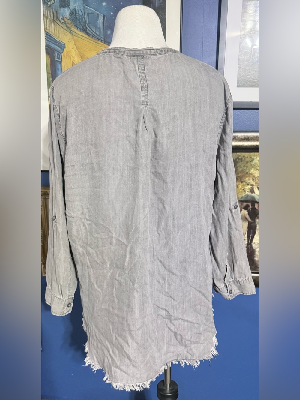 Light Gray Frayed-Hem Long-Sleeve Tunic Blouse - Picture 5 of 9